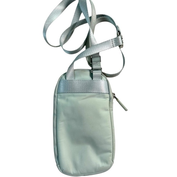 Lululemon Everywhere Crossbody - Picture 2 of 5